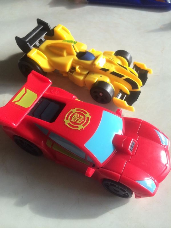 Rescue Bots Hero Racers   In Hand Images Of New Pull Back Motor Transformers Released In Hong Kong  (4 of 6)